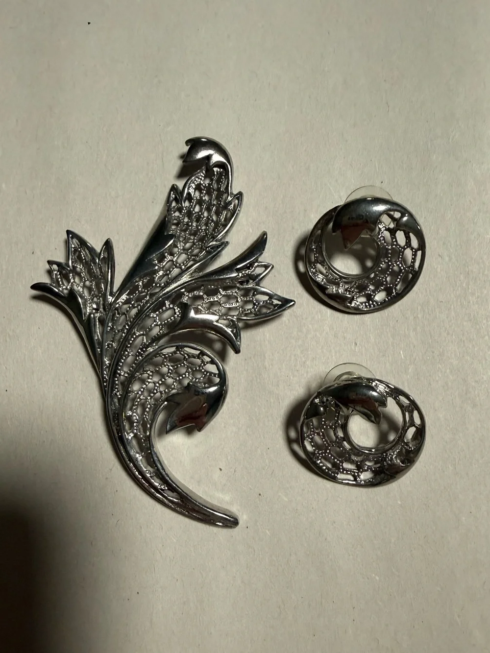 Jonette Jewelry Vintage Silver Filigree Leaf Spray Brooch and Earrings Set
